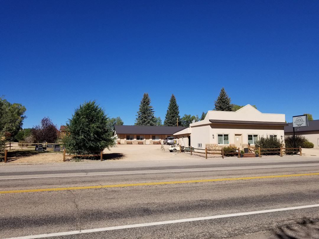 山脉汽车旅馆&小屋主图