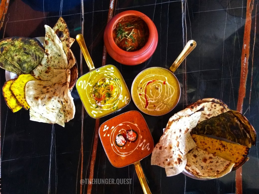 Hotel 84 East Family Restaurant and Bar