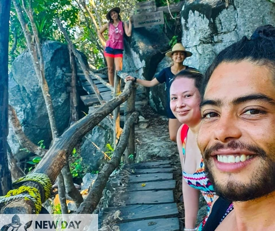 Playa Colomitos-Boca de Tomatlan必去景点