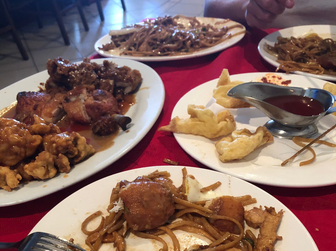 Santa Cruz Bar And Restaurant