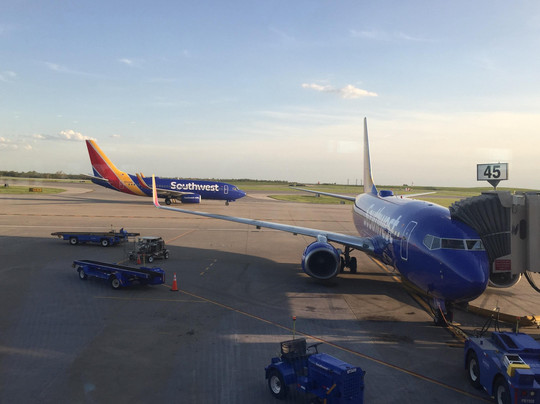 Quicksilver Airport Car and Shuttle service