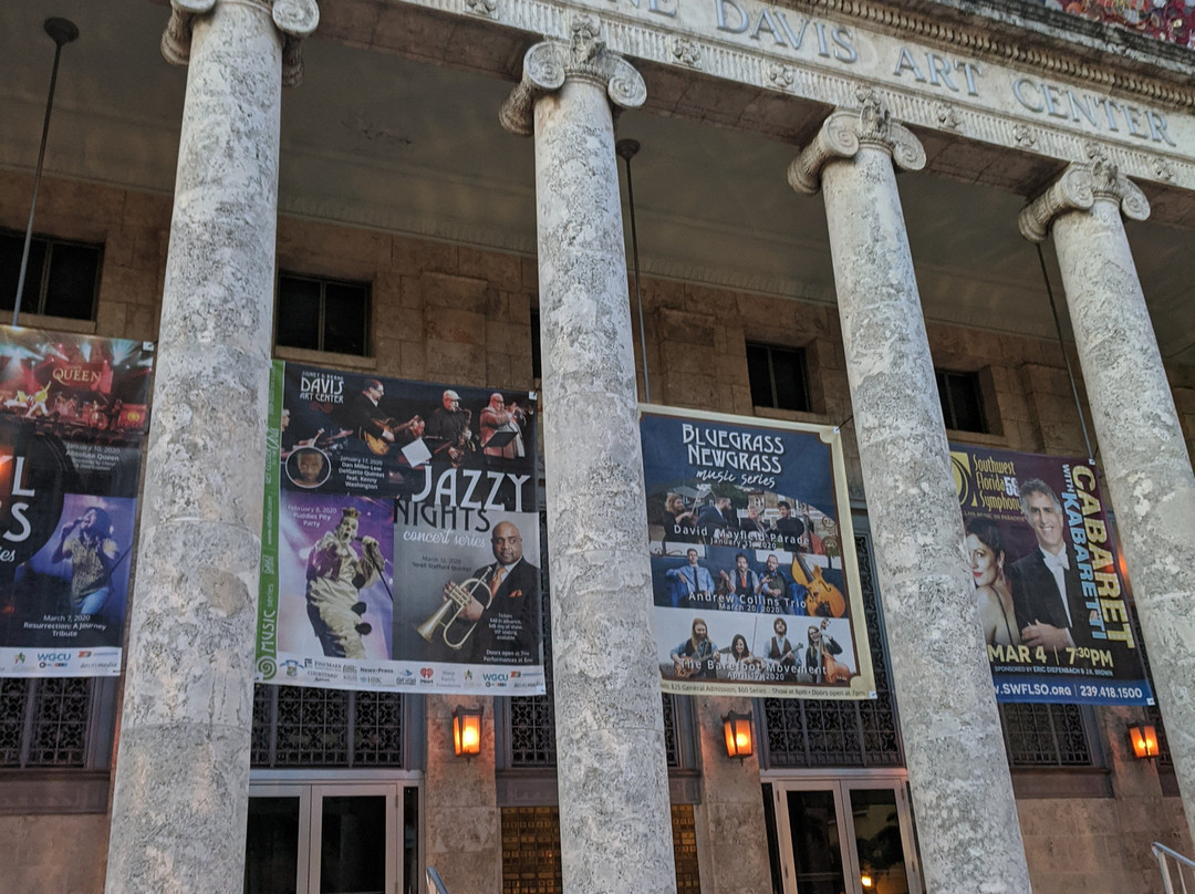 Sidney & Berne Davis Art Center-迈尔斯堡必去景点