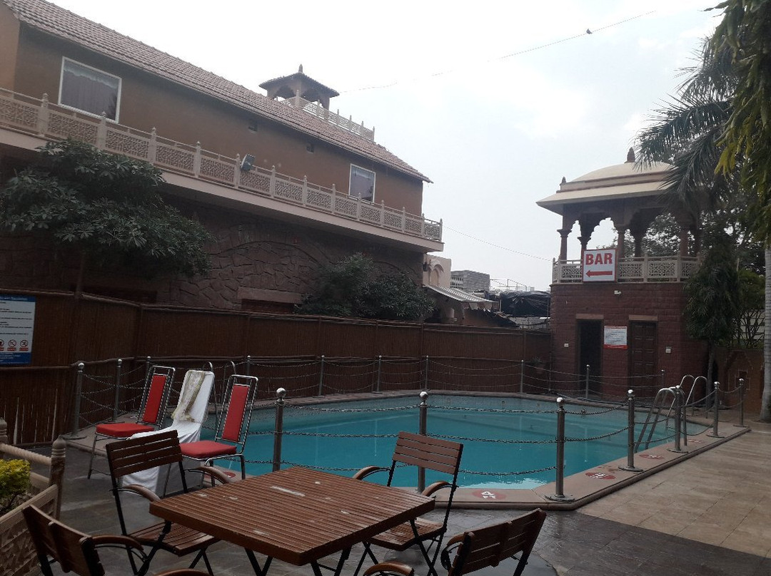 尼亚利哈尼酒店主图