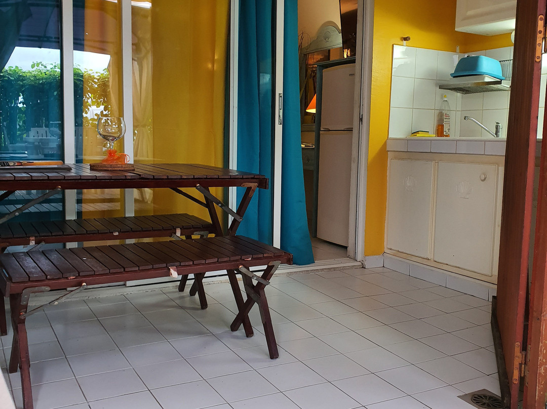 Plage de l'Autre Bord-Le Moule必去景点