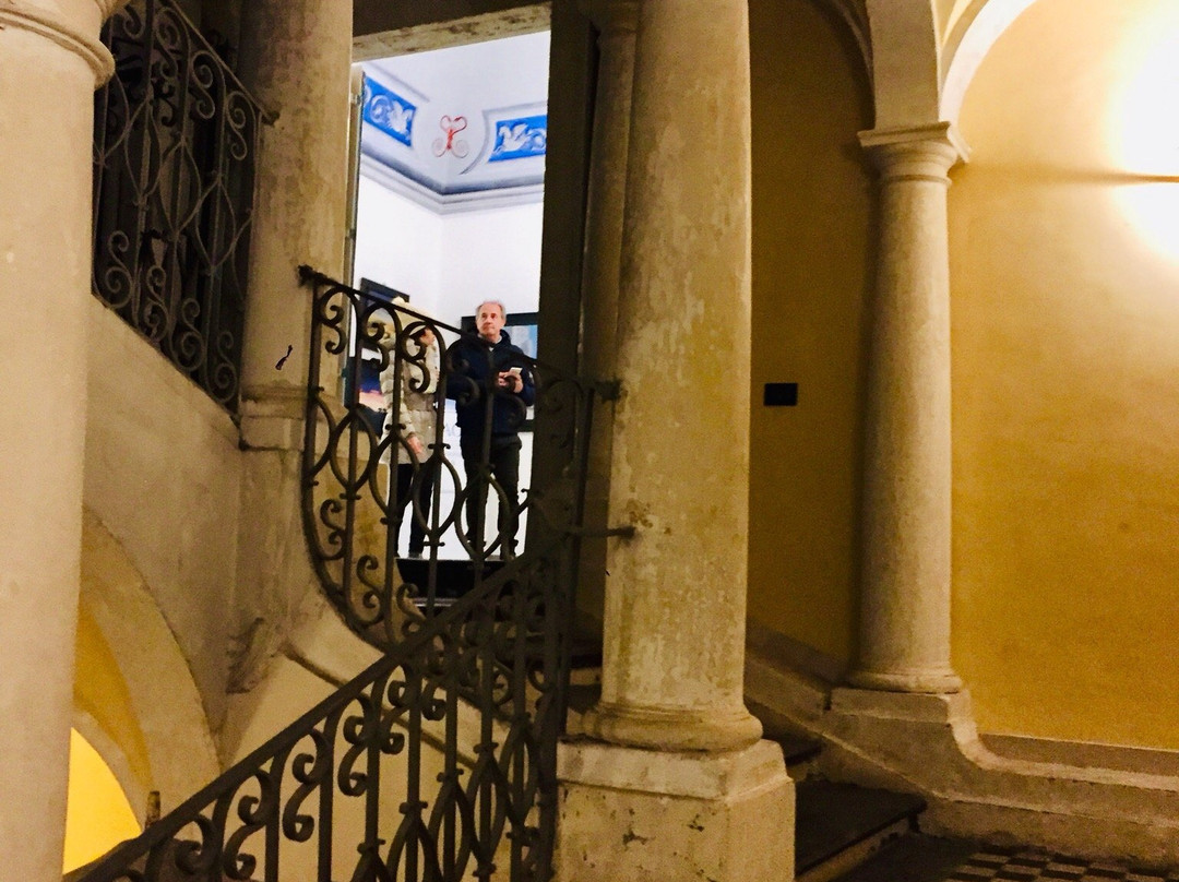 Palazzo Della Cultura-莫迪卡必去景点