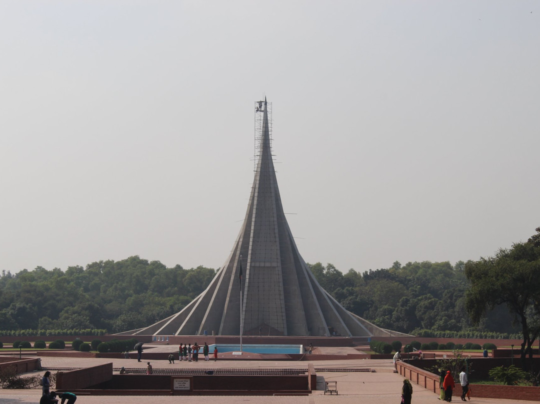 Jatiyo Sriti Shoudho (National Martyrs' Memorial)景点图片