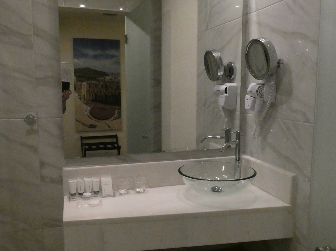 Athens Avenue Hotel主图