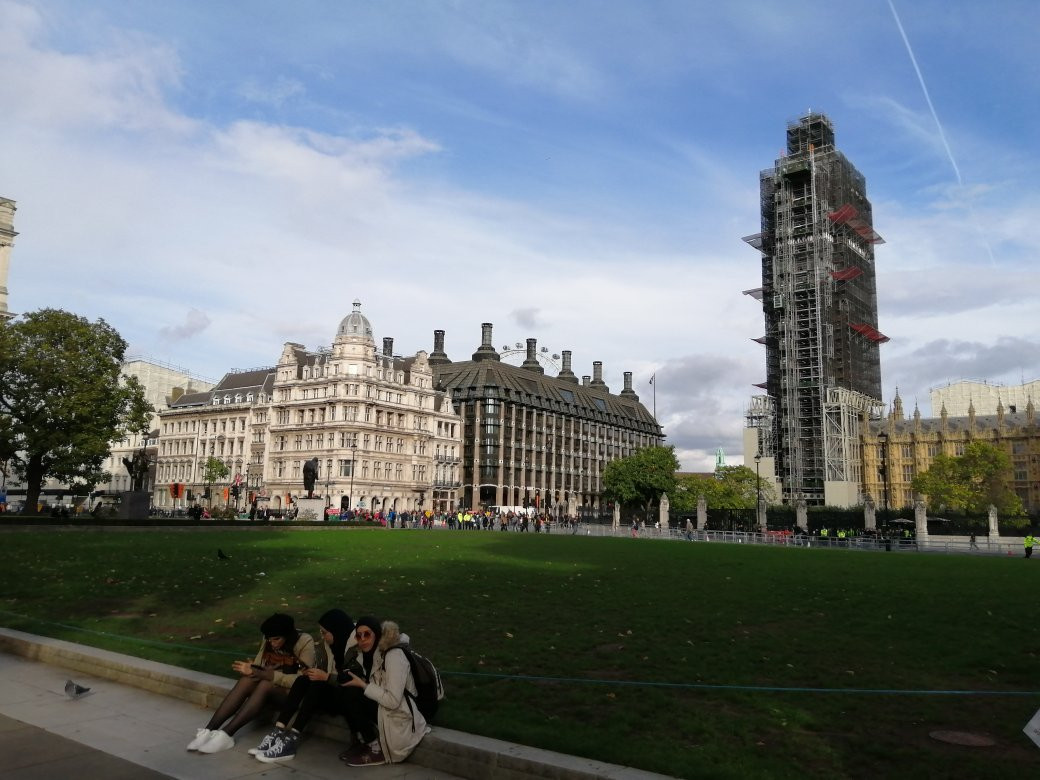 议会大厦景点图片