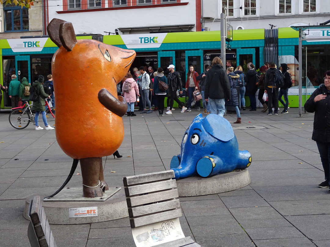 Skulptur "Maus und Elefant"景点图片