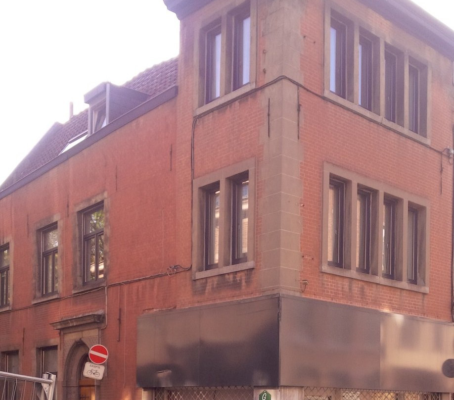 Mons Dragon House
