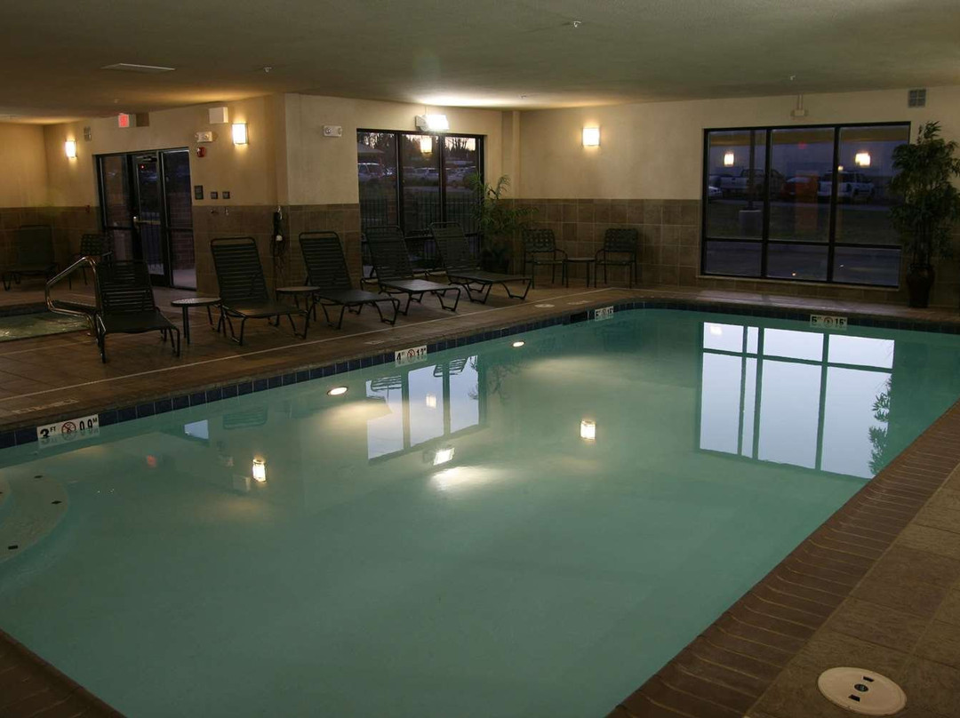 Hampton Inn & Suites New Castle主图