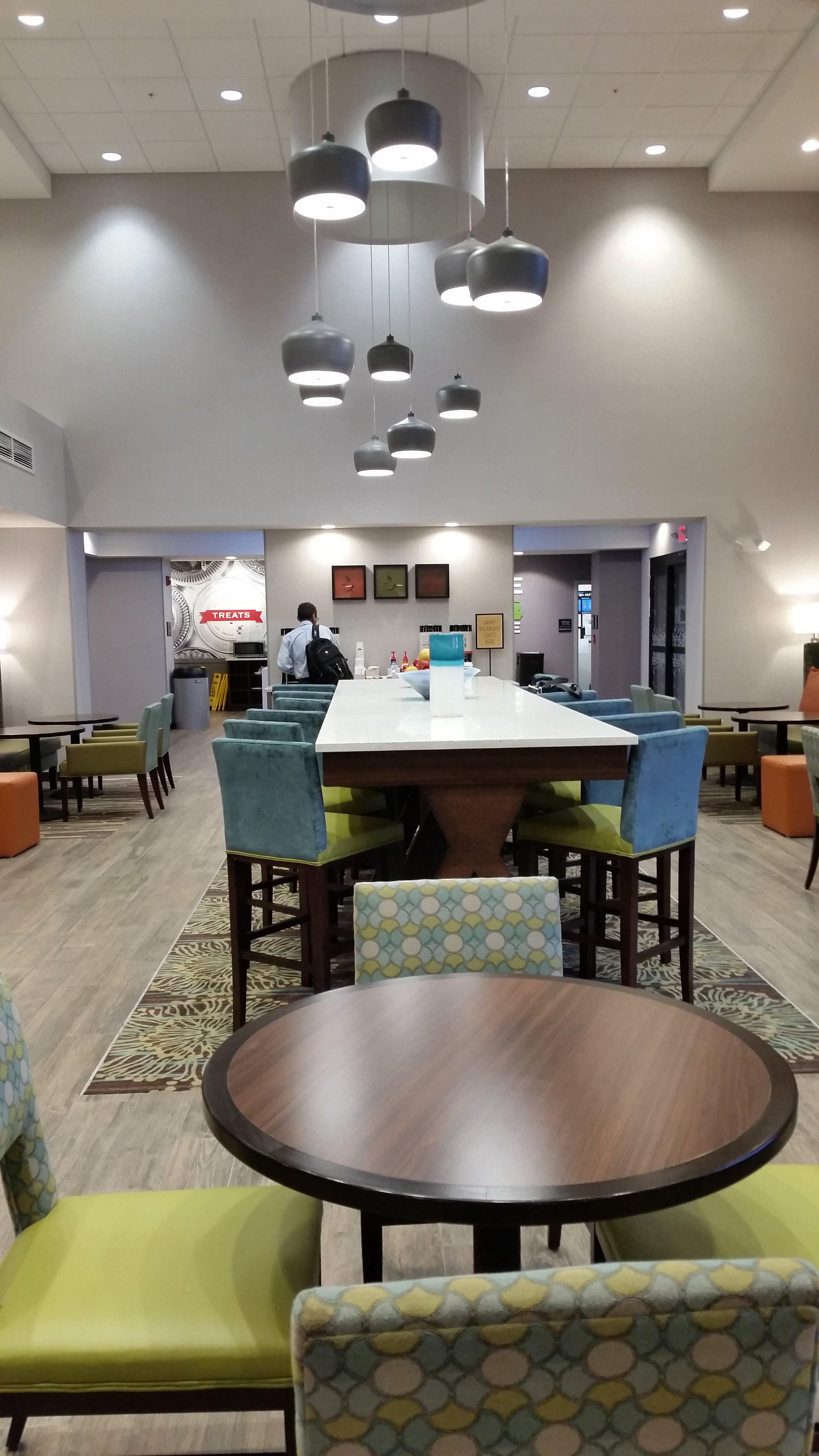 Hampton Inn & Suites Detroit/allen Park-餐饮