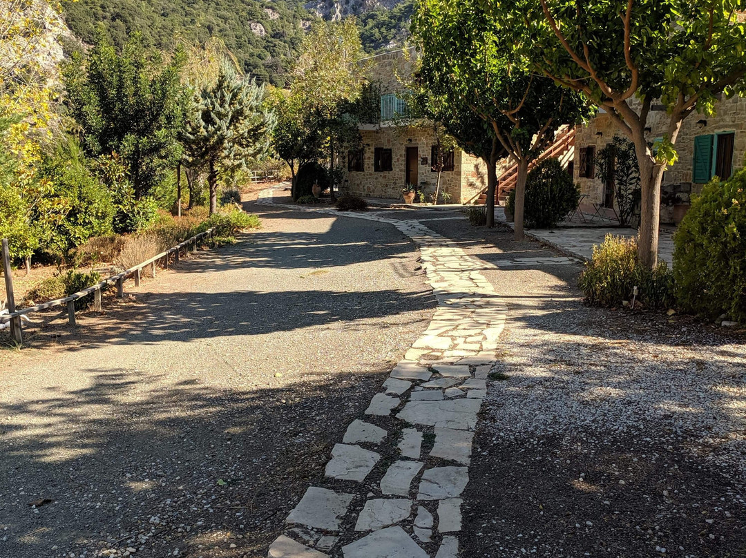 Akros Oreon Green Small Hotel主图