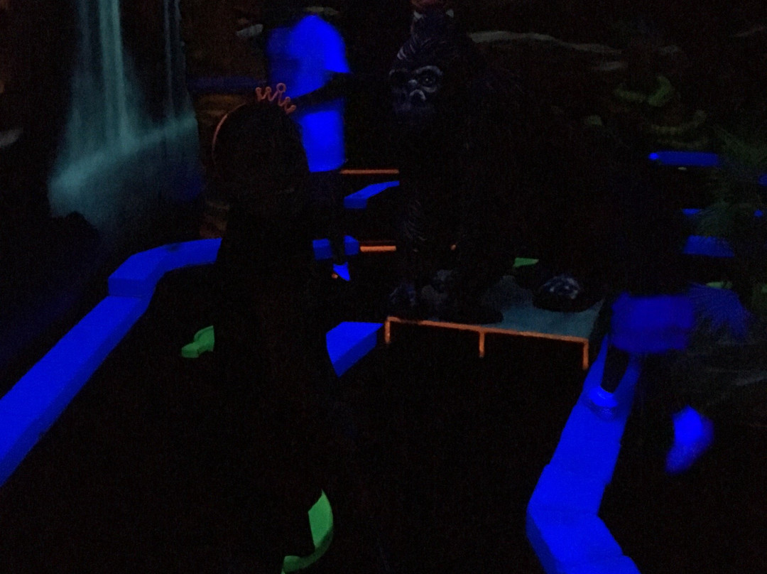 Shotz Lazer Tag & Miniature Golf
