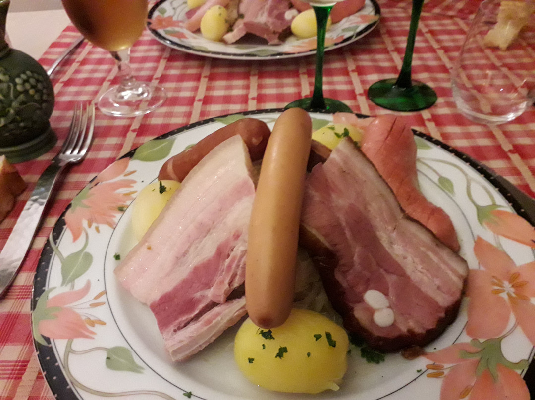 Au Fief Du Chateau主图