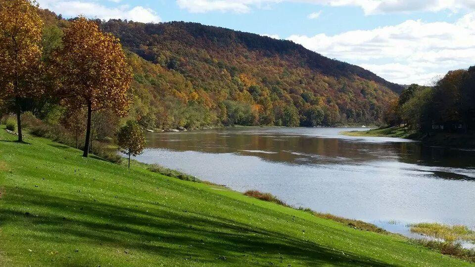 Alleghany River Trail景点图片