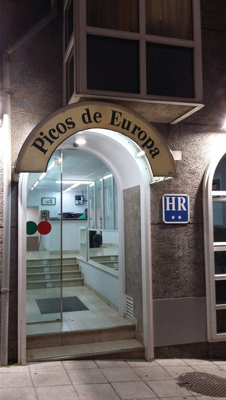 欧洲之峰酒店主图