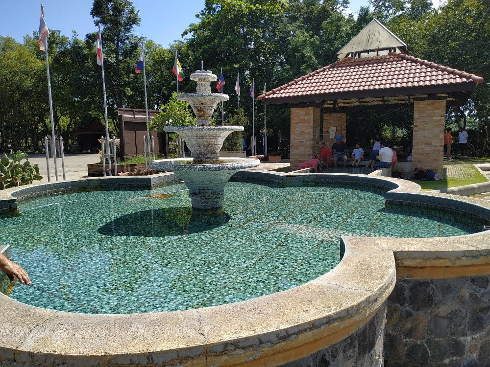 Pong Phra Bat Hot spring-清莱必去景点