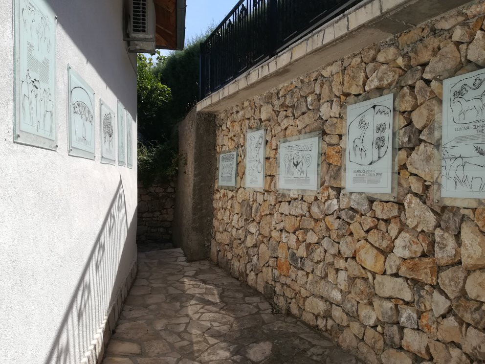 The Mak House / Makova Hiža景点图片
