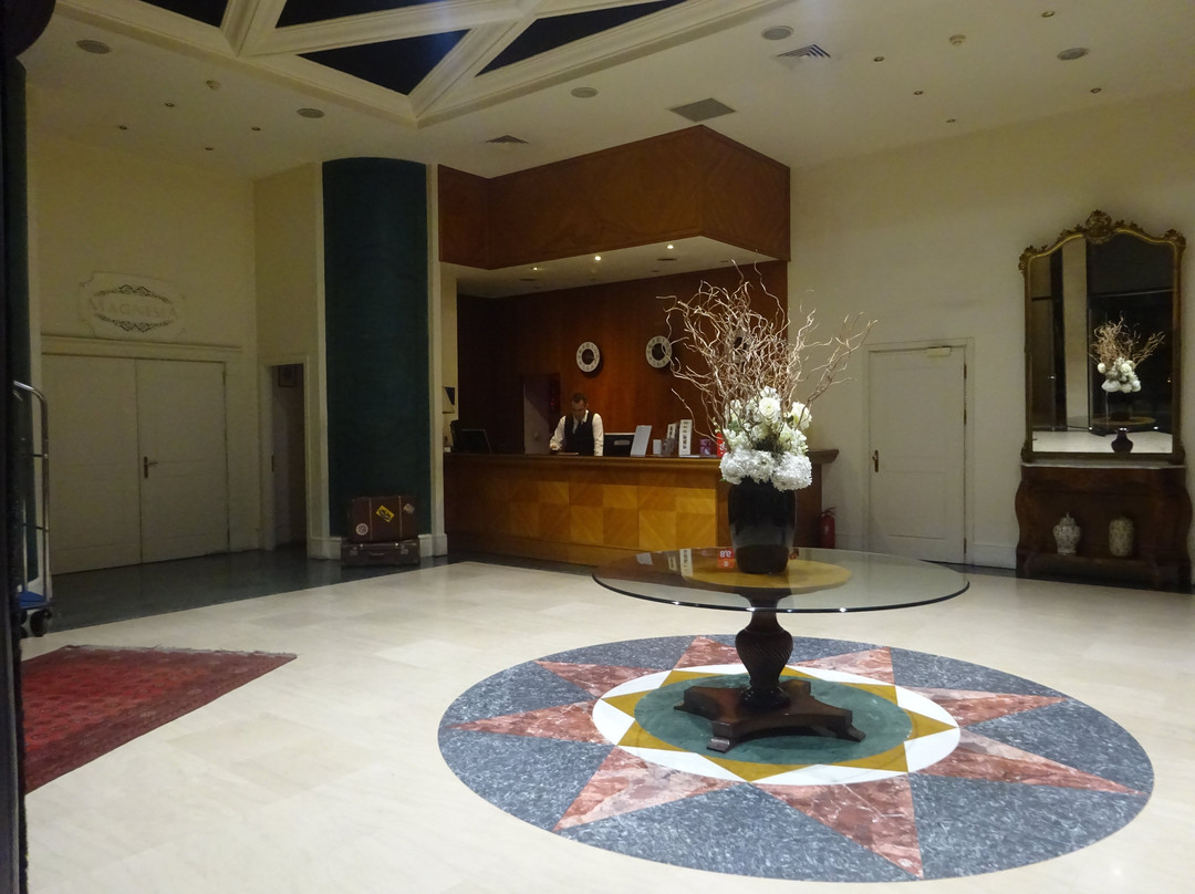 沃洛斯宫殿酒店主图