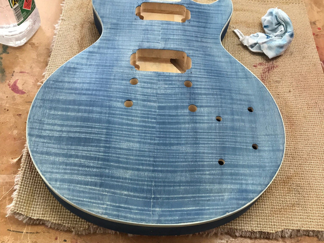 Wildwood Instruments Art Gallery & Guitar Making Courses-戴尔斯福特必去景点