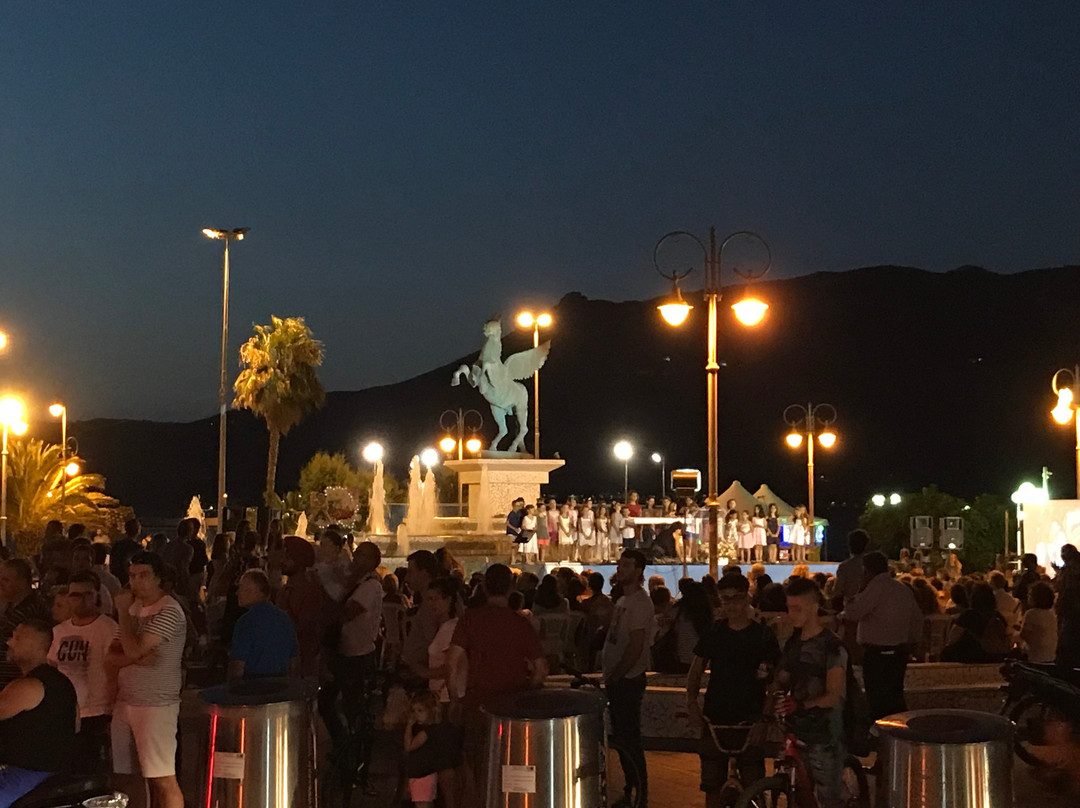 Pegasus Statue-科林斯必去景点