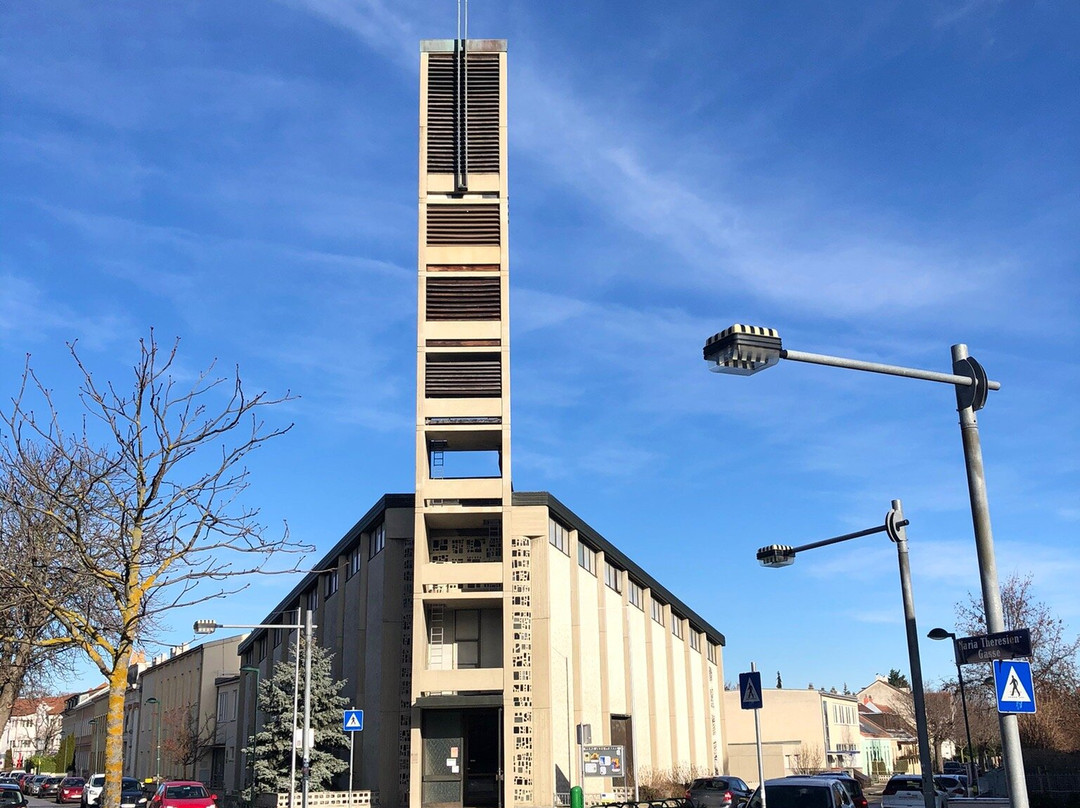 Katholische Kirche Modling-Herz Jesu-默德林必去景点