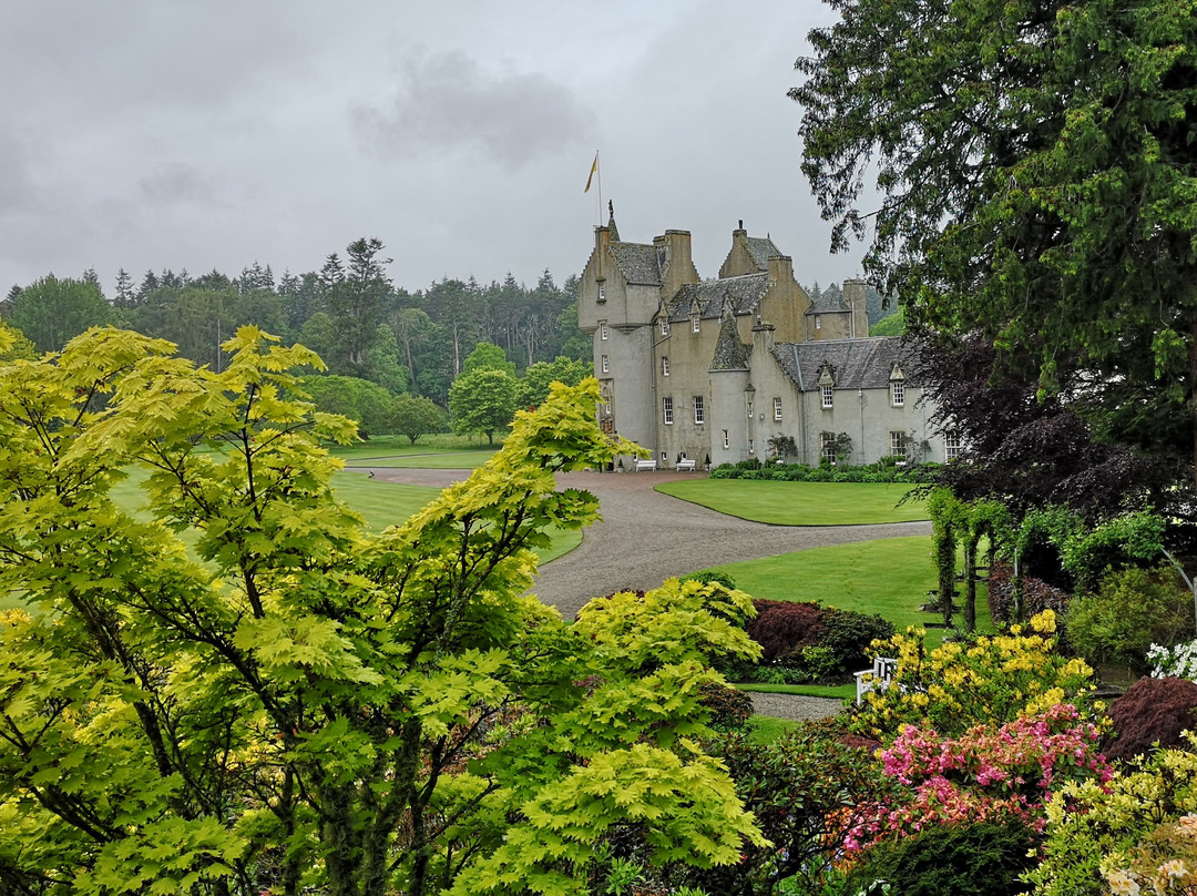 Ballindalloch Castle and Gardens景点图片