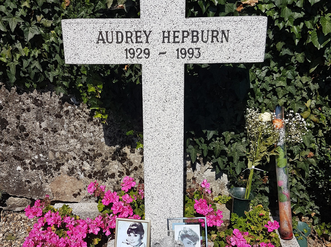 Audrey Hepburn's Grave景点图片