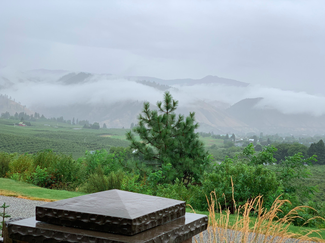 Cascade Valley Inn Bed & Breakfast主图