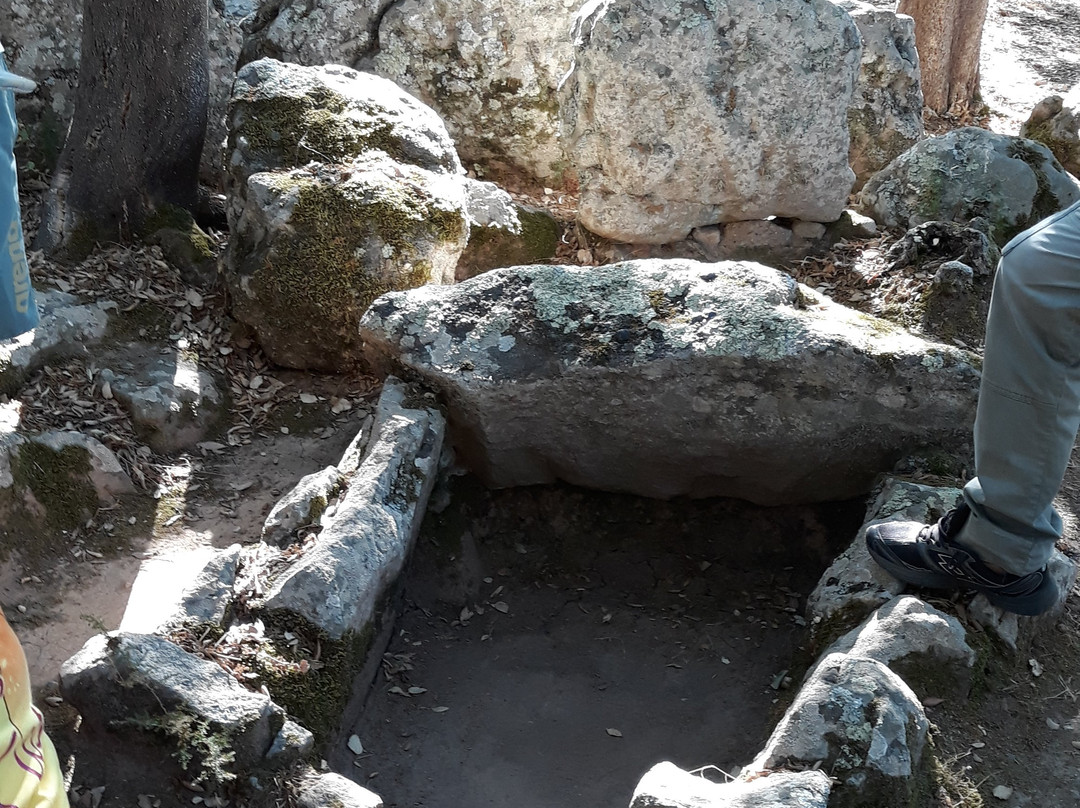 Necropolis of Pranu Muttedu-Goni必去景点