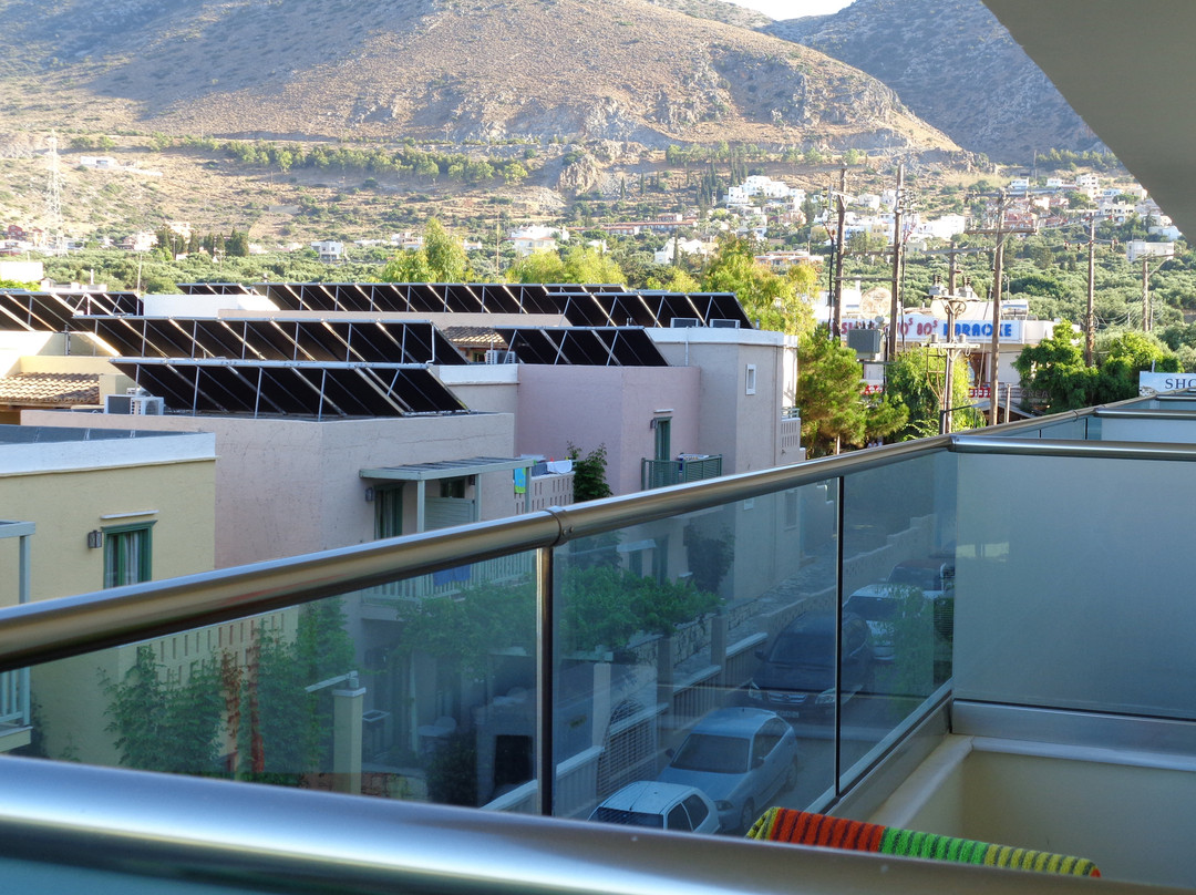 Golden Beach Hotel主图