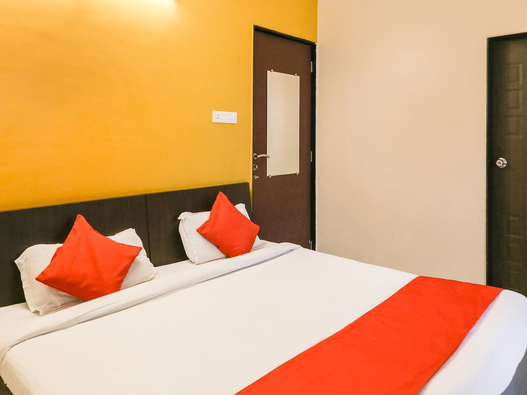 Capital O 10329 Hotel Truvic主图