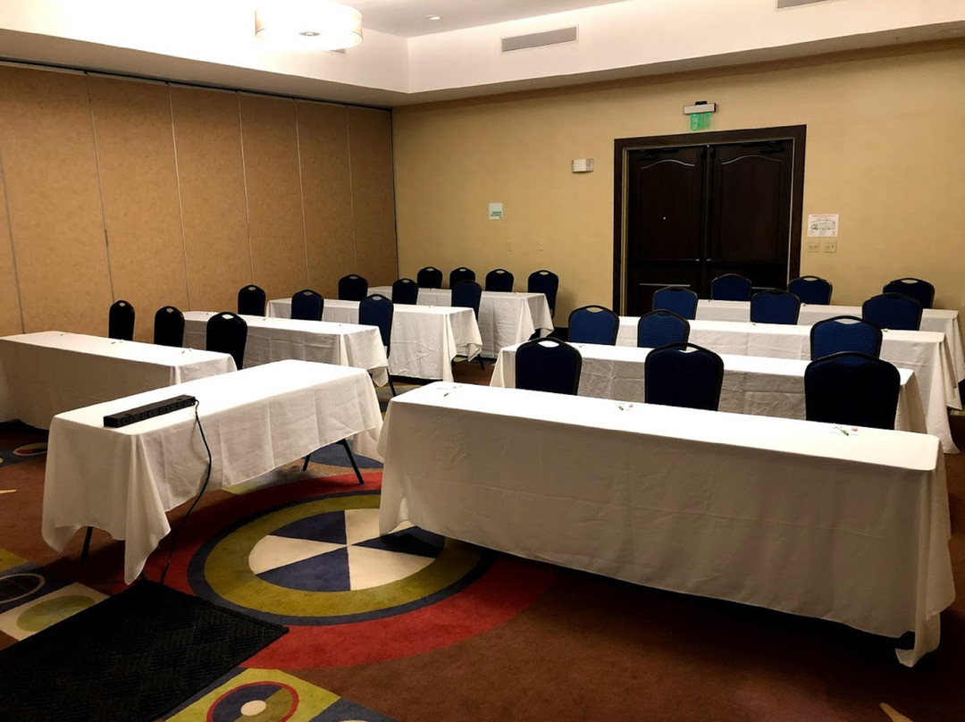 Holiday Inn & Suites Waco Northwest By IHG主图