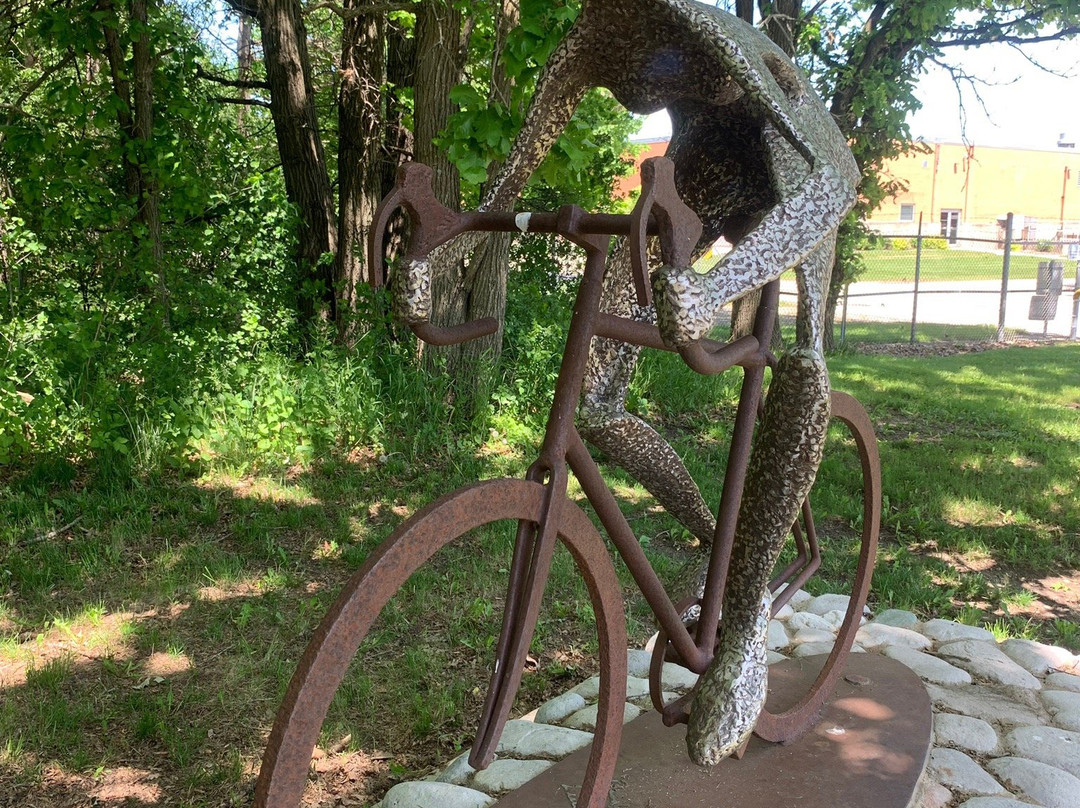 Glacial River Bike Trail景点图片