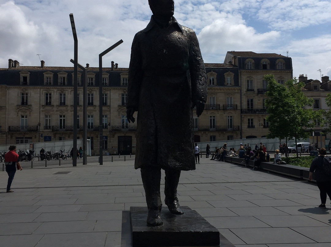 La statue de Jacques Chaban Delmas景点图片