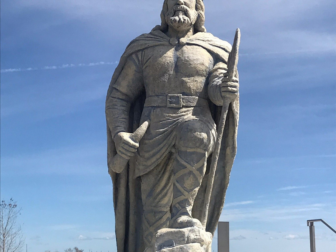 Gimli Viking Statue-基米尼必去景点