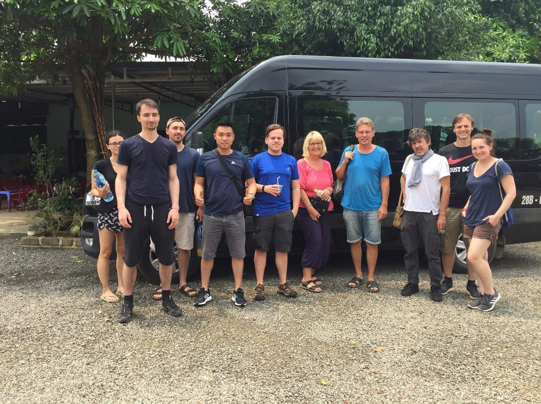 Thai's Travel Bus景点图片