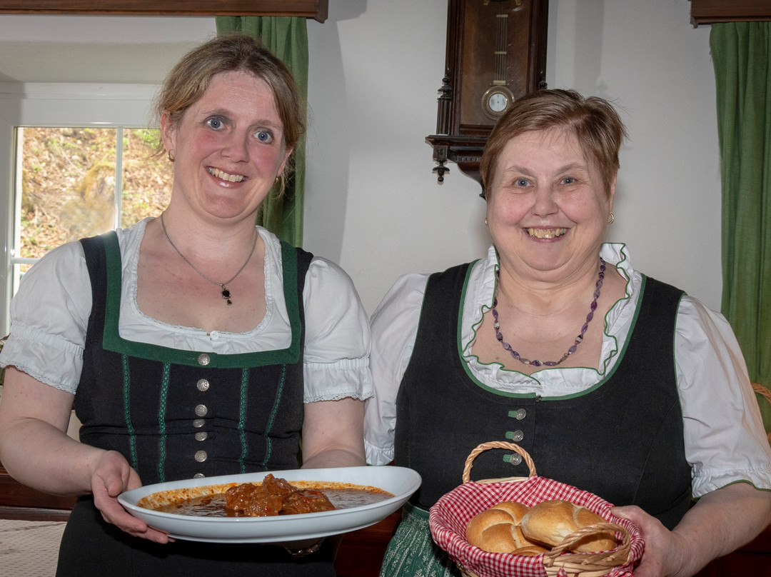 Hollenstein an der Ybbs餐馆和美食-Gulaschwirtin