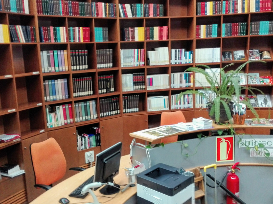 Biblioteca Depósito del Sol景点图片