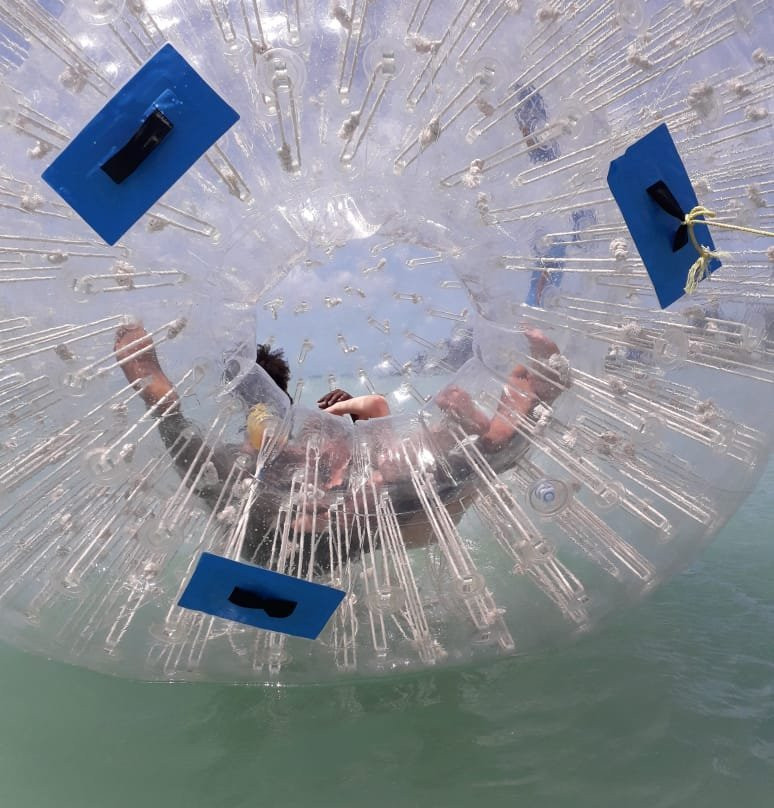 Danny's Inflatable Water Park-Buccoo必去景点