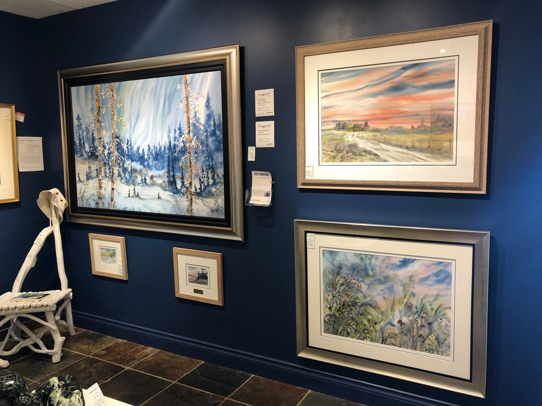 Canwest Art Gallery on the Lake-哈里逊温泉必去景点