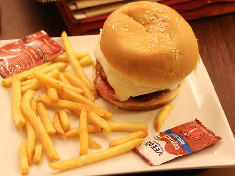 Marhaura餐馆和美食-Cafe Hideout