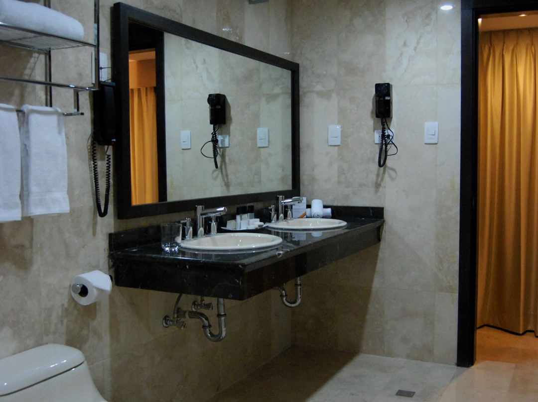 Hotel Cima Barinas主图