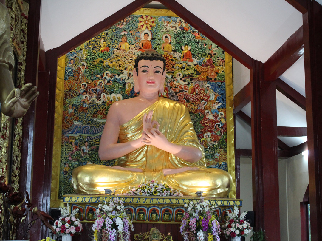 Thich Ca Phat Dai-头顿必去景点