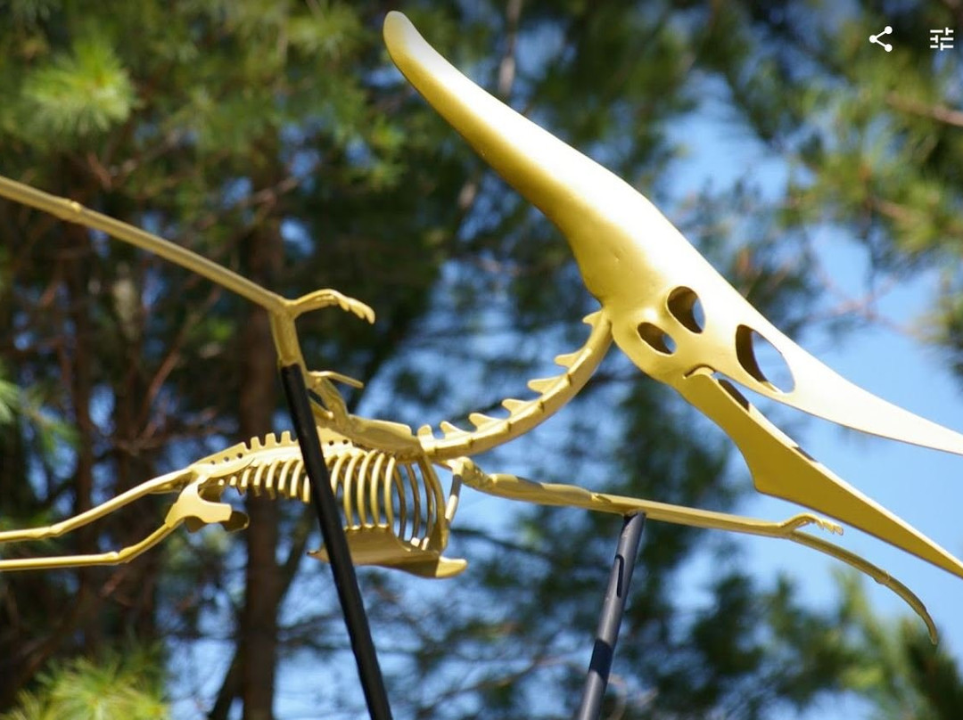 Dinosaur Valley Mini Golf & Josephine's Vegetables-Sudbury必去景点