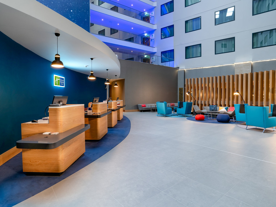 Holiday Inn Express London Heathrow T4主图