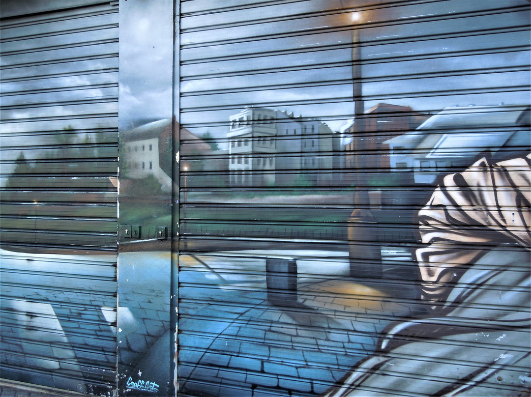 Fresque Rideaux de Fer-圣旺必去景点