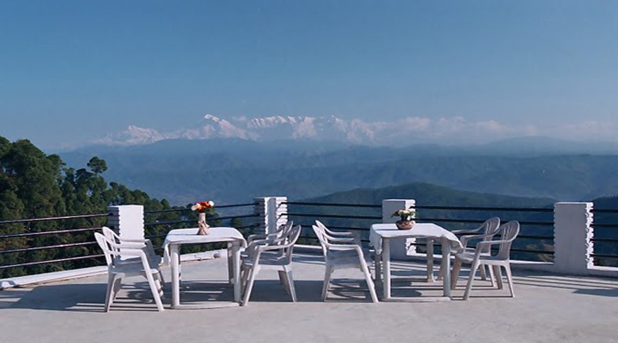 雪中太阳酒店主图