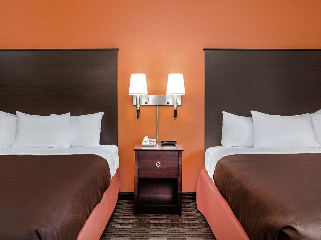 AmericInn by Wyndham New Lisbon主图